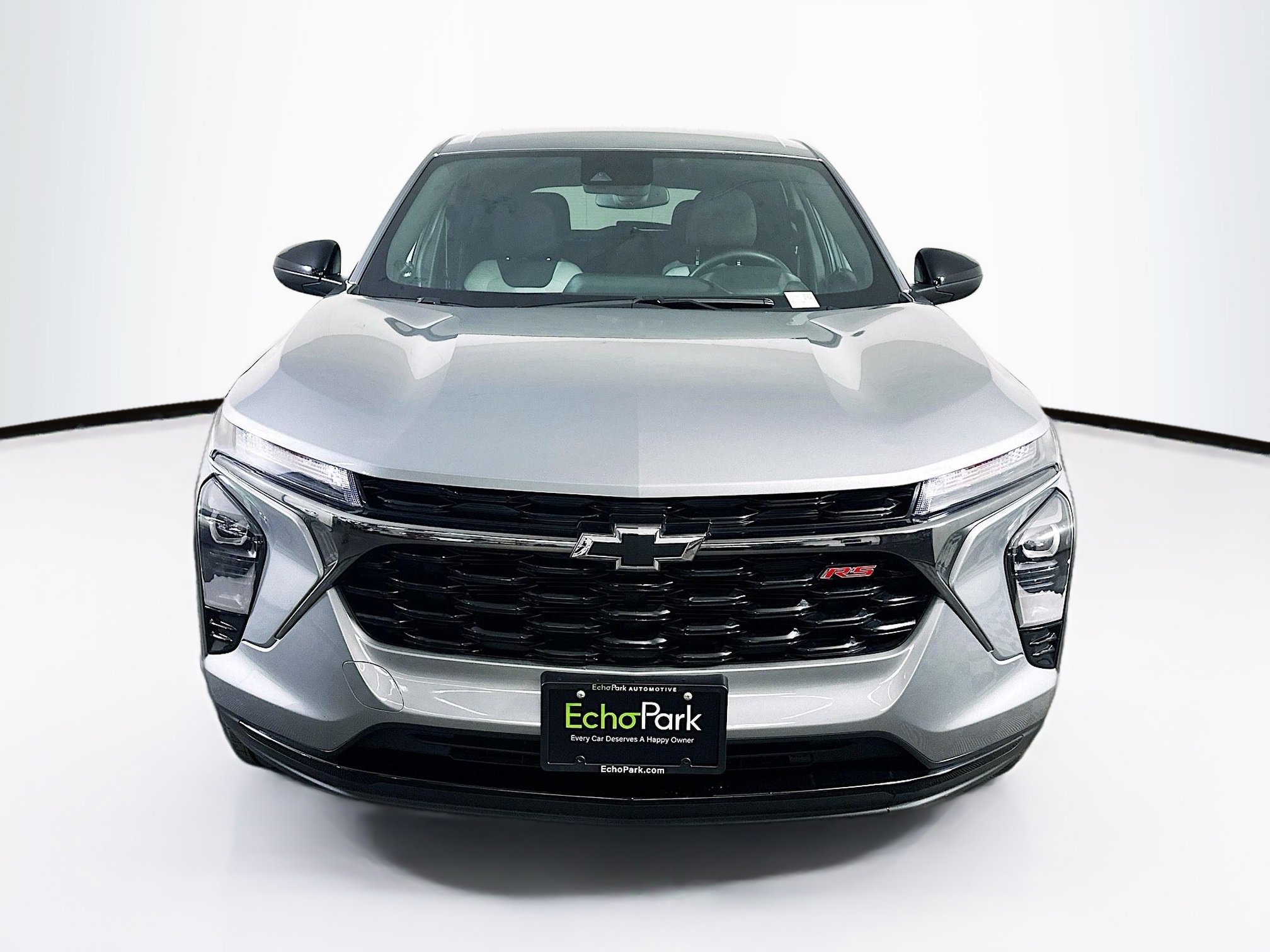 Used 2024 Chevrolet Trax RS w/ Driver Confidence Package image 2