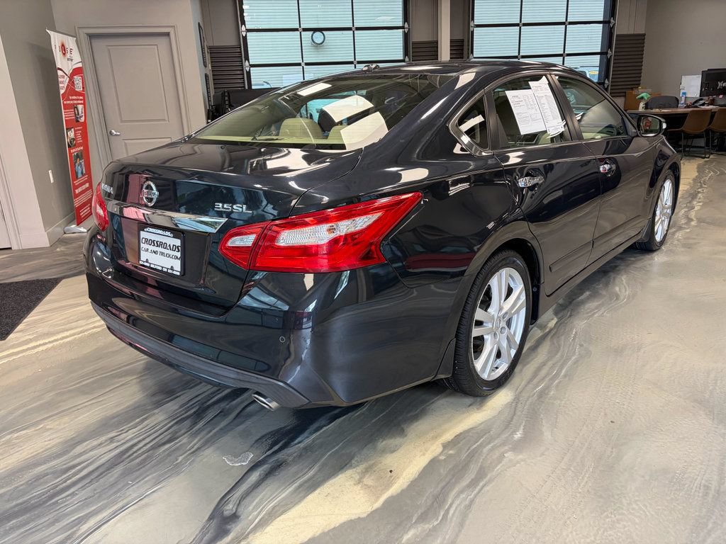 Used 2017 Nissan Altima 3.5 SL w/ 3.5SL Technology Package FWD image 33