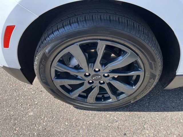 Used 2022 Chevrolet Equinox RS w/ Infotainment Package image 2