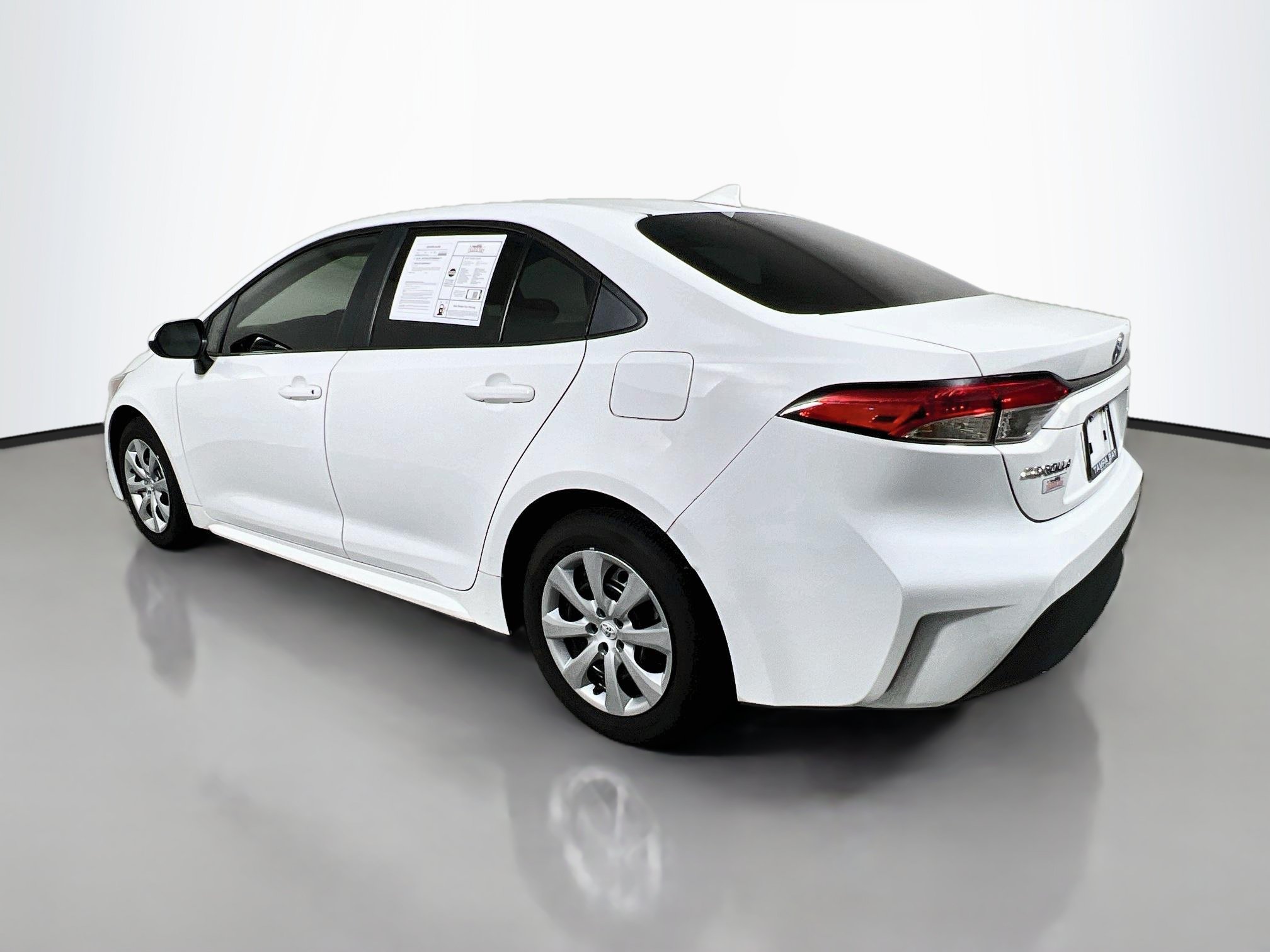 Used 2024 Toyota Corolla LE FWD image 6
