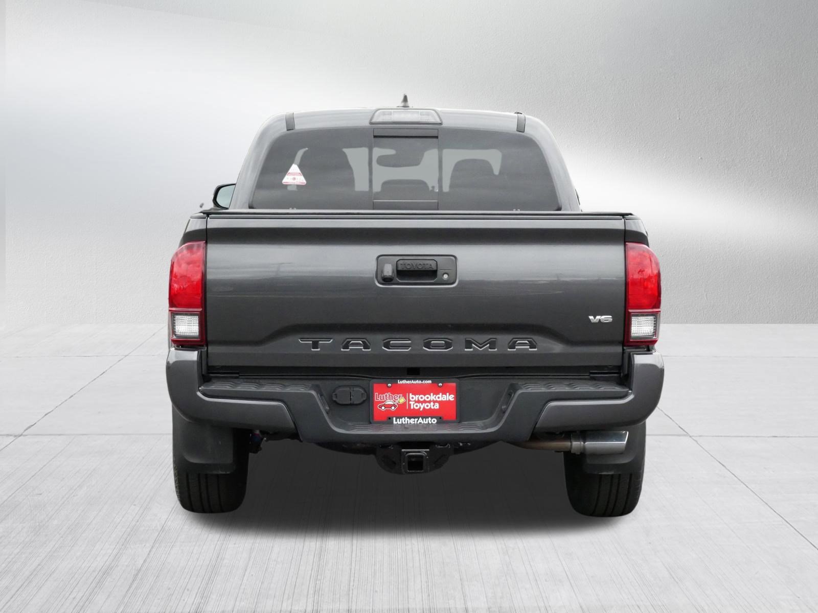 Used 2019 Toyota Tacoma TRD Sport AWD/4WD image 6