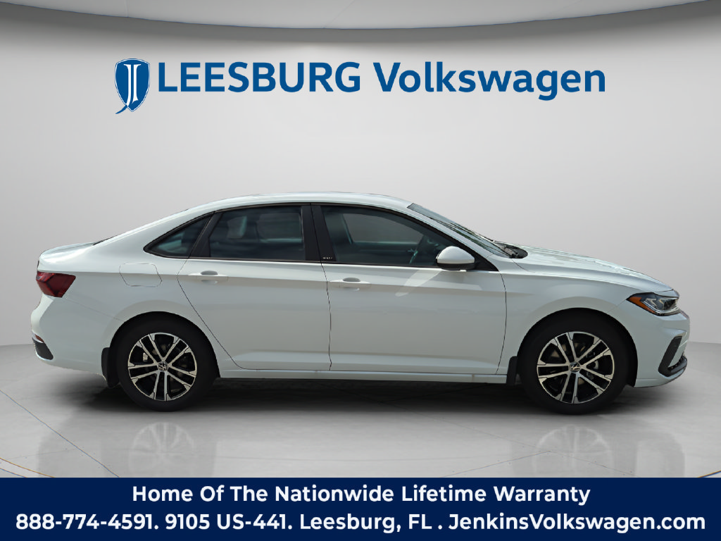 New 2026 Volkswagen Jetta Sport FWD image 2