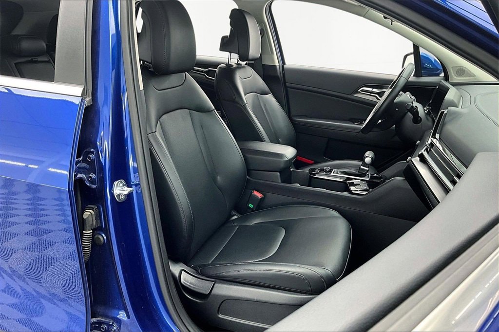 Used 2024 Kia Sportage EX image 7