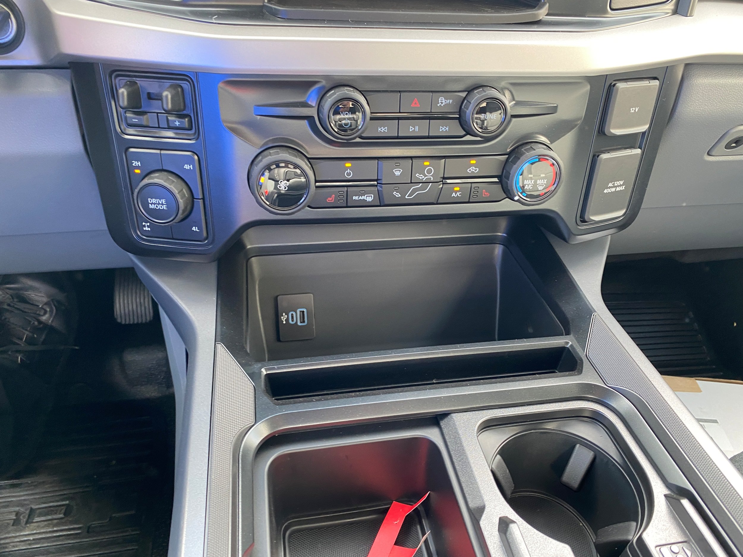 New 2026 Ford F350 XLT w/ XLT Value Package AWD/4WD image 25
