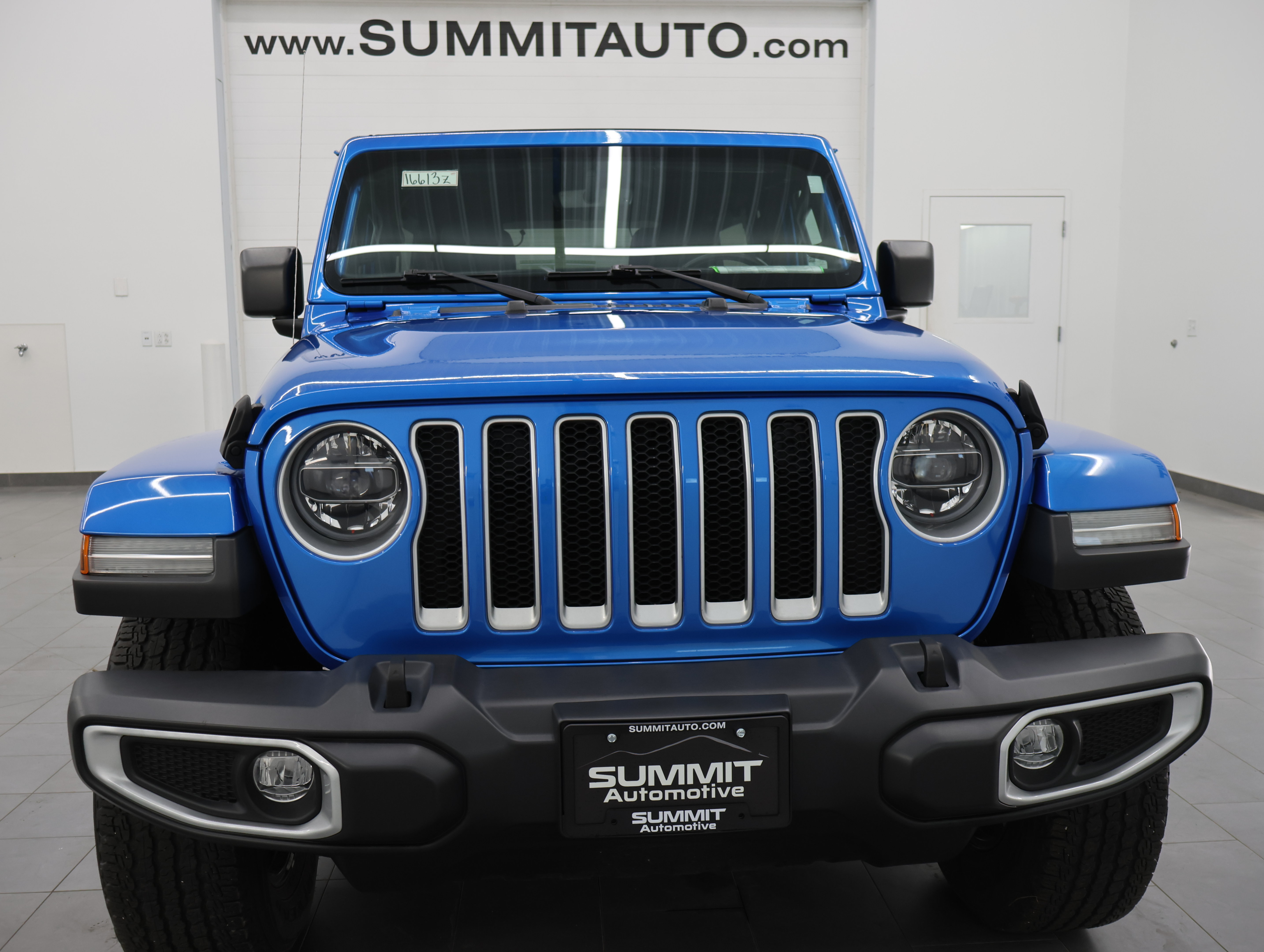 Used 2022 Jeep Wrangler Unlimited Sahara w/ LED Lighting Group AWD/4WD image 19