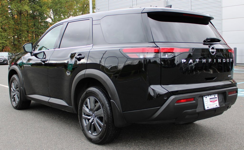 Certified 2024 Nissan Pathfinder S image 8