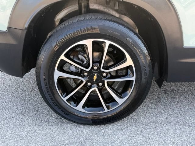 Certified 2025 Chevrolet TrailBlazer LT w/ Convenience Package FWD image 10