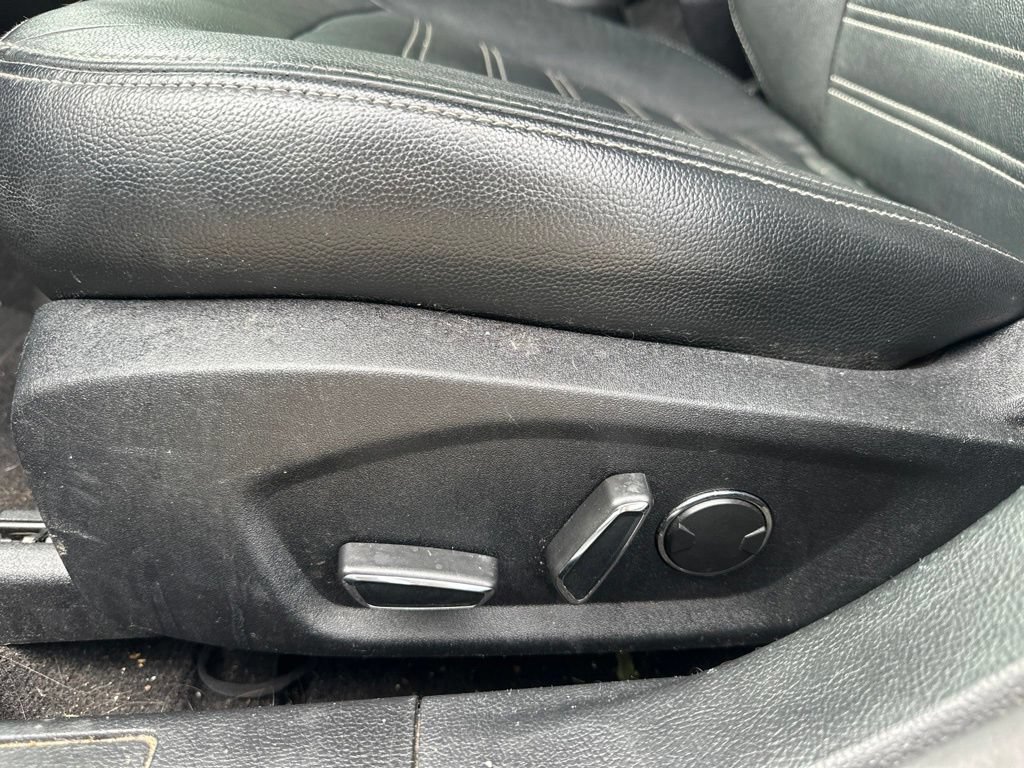 Used 2019 Ford Fusion SE w/ Equipment Group 151A FWD image 14