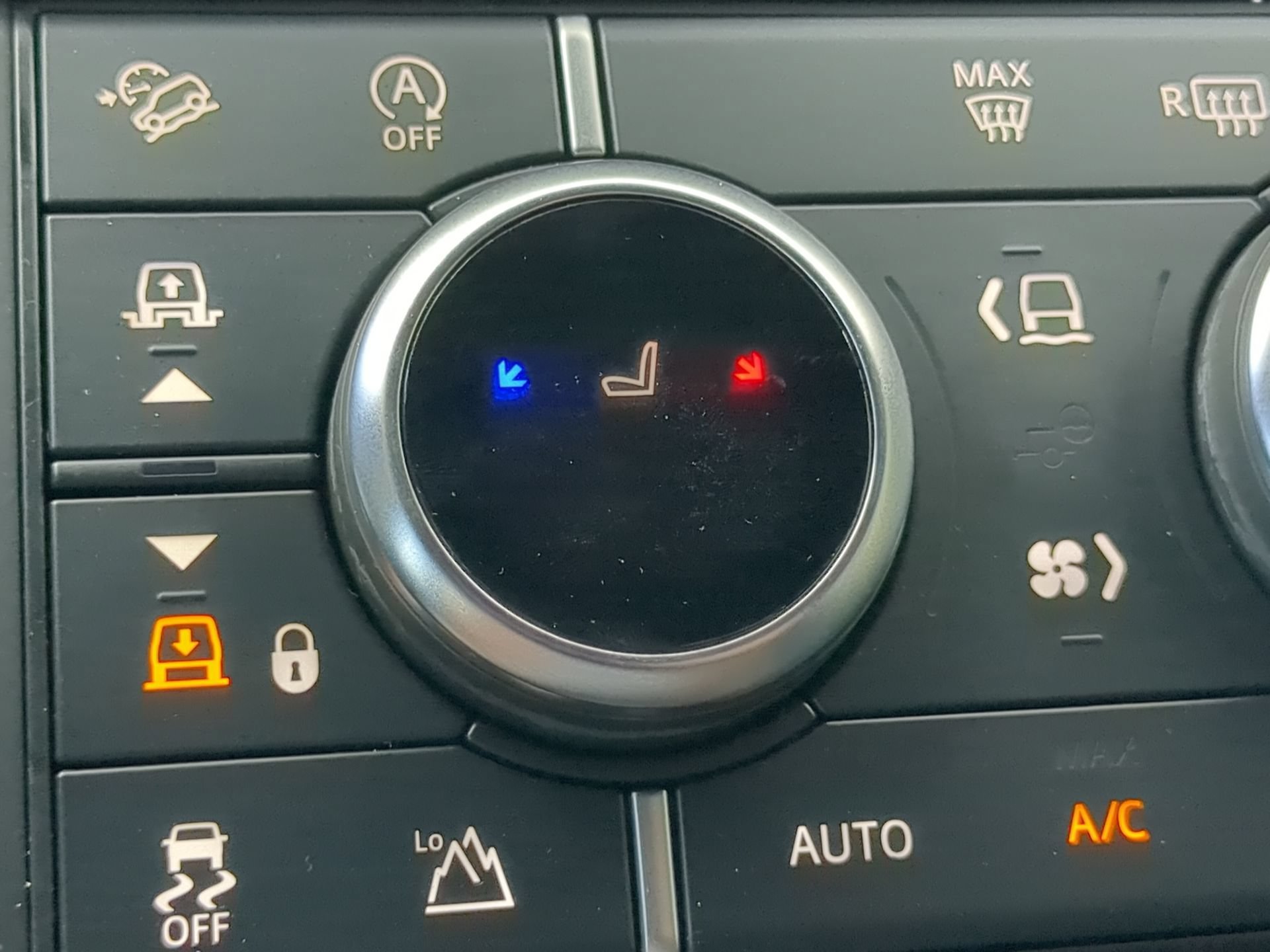 Used 2024 Land Rover Defender 110 X-Dynamic SE AWD/4WD image 63