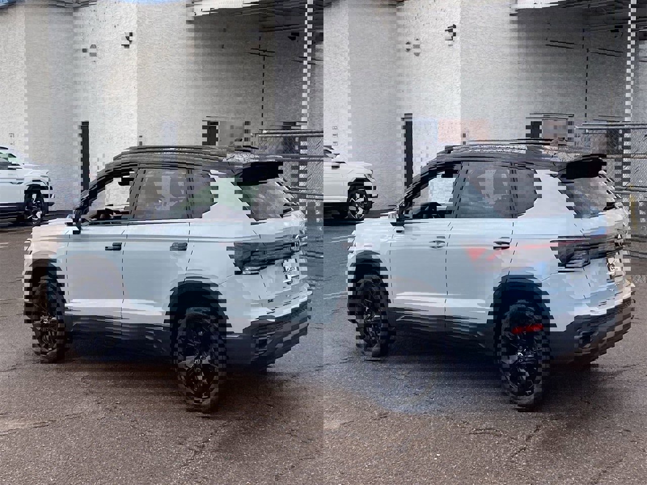 New 2026 Volkswagen Taos SE image 4