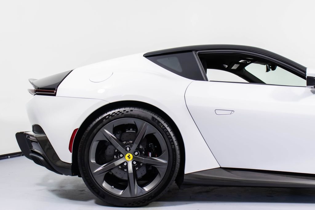 Certified 2025 Ferrari 12Cilindri image 17