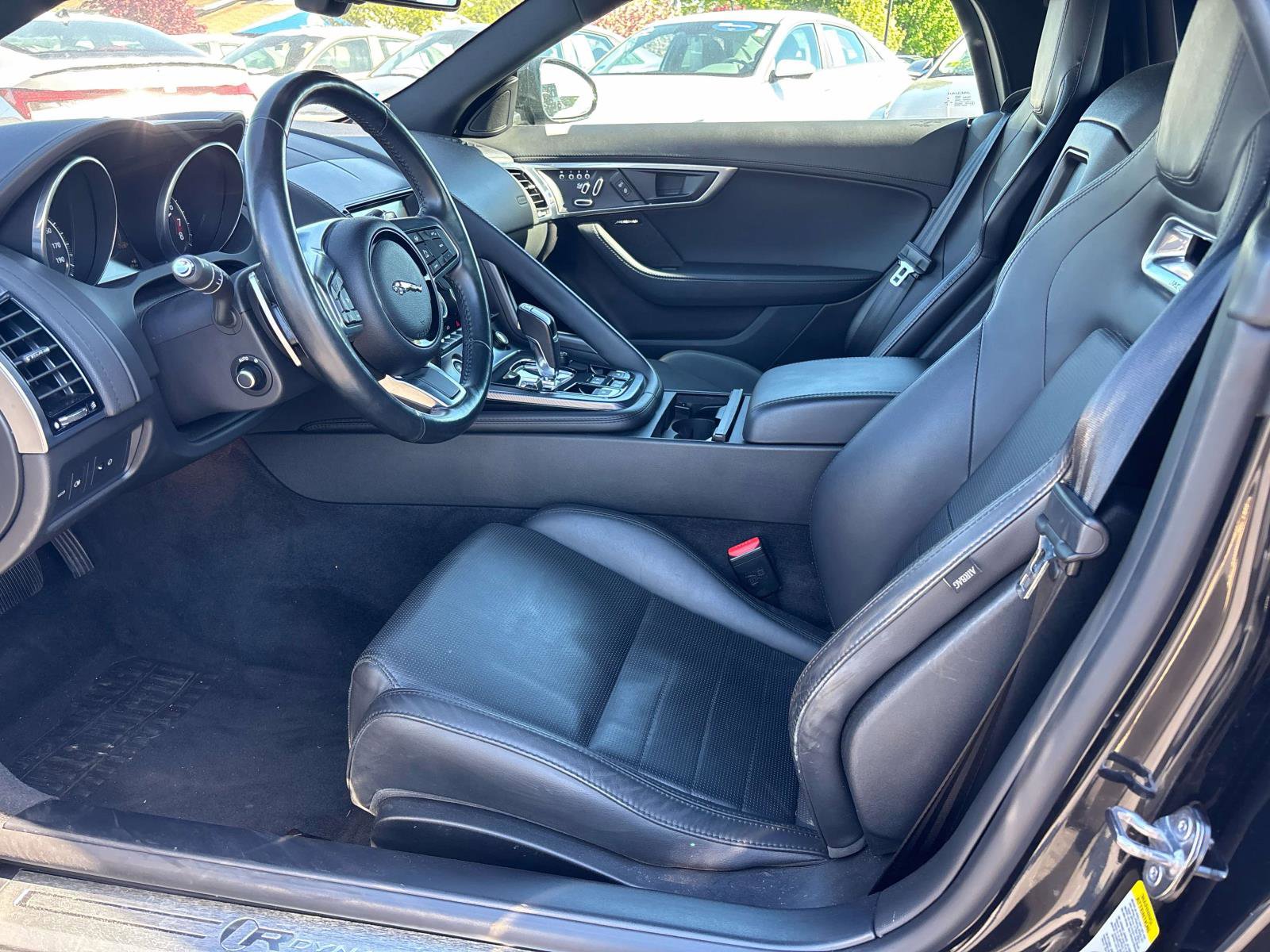 Used 2018 Jaguar F-TYPE R-Dynamic AWD/4WD image 7