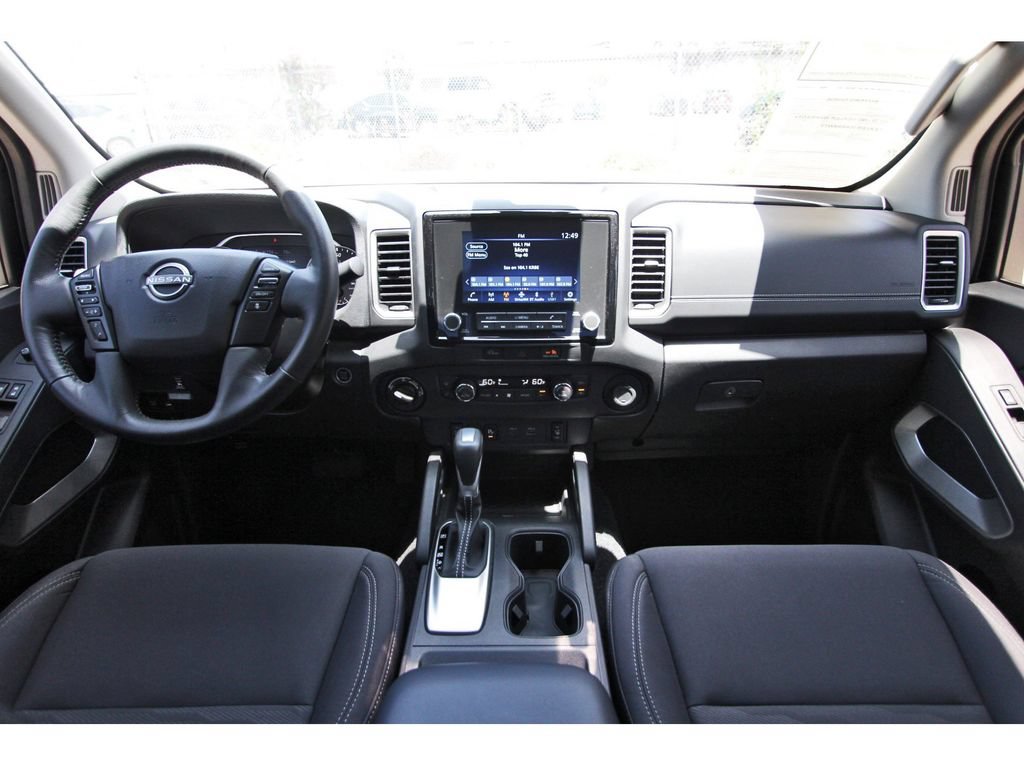 Used 2024 Nissan Frontier SV w/ SV Convenience Package AWD/4WD image 7