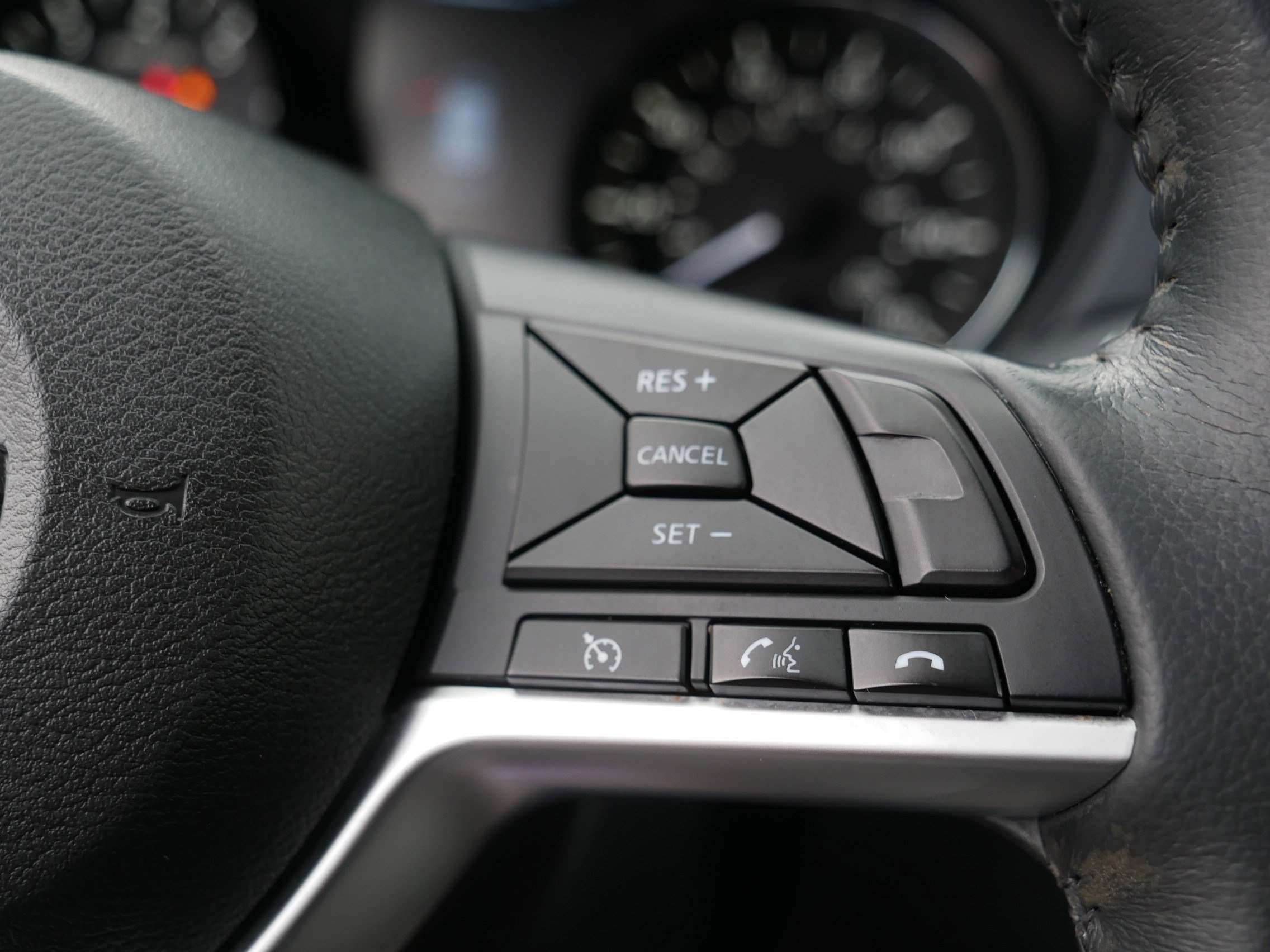 Certified 2017 Nissan Rogue SV AWD/4WD image 29