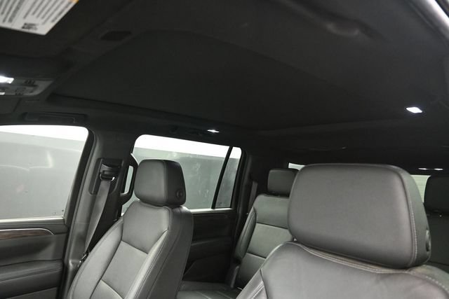 Used 2021 Chevrolet Suburban LT AWD/4WD image 15