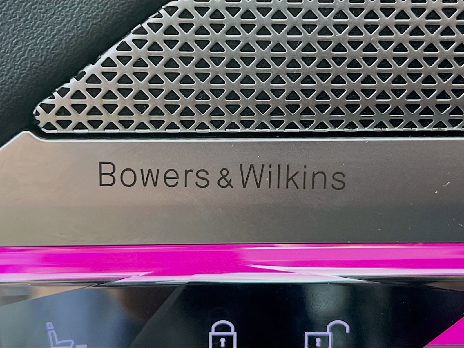 Used 2025 BMW 740i xDrive image 22