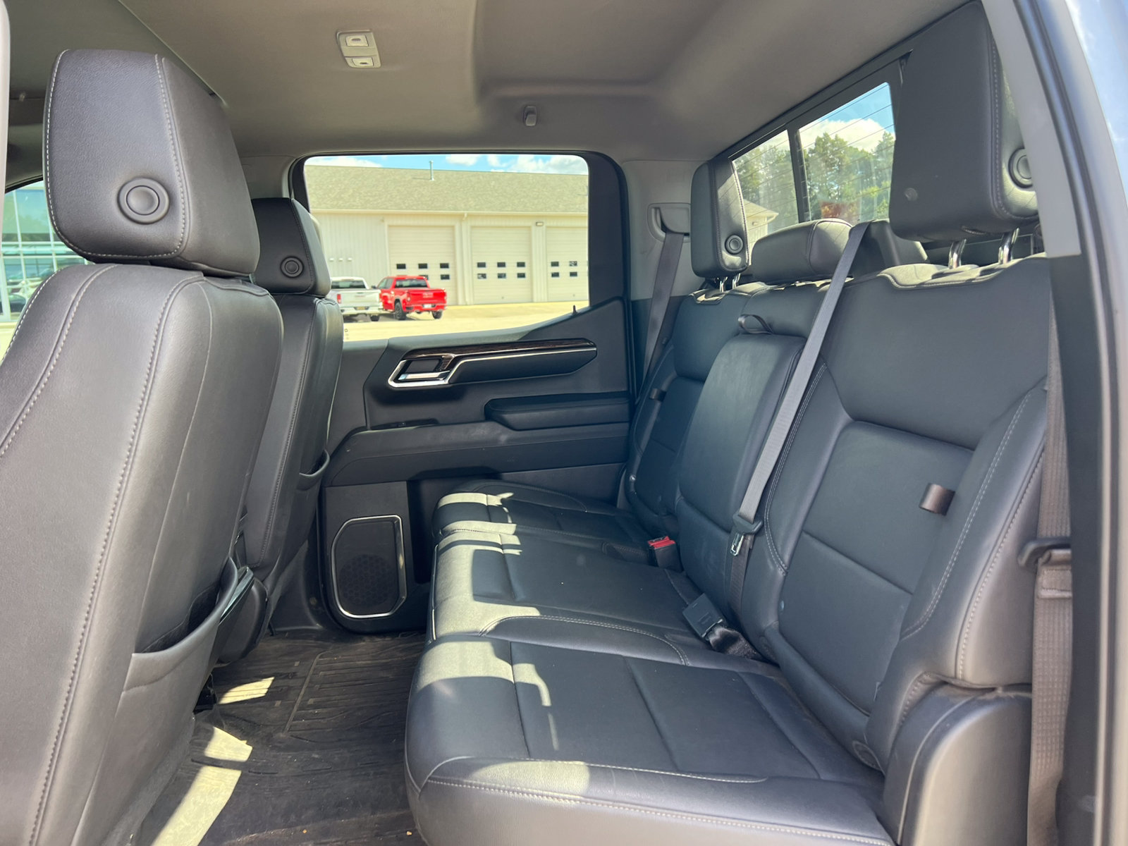 Used 2023 GMC Sierra 1500 Elevation w/ Elevation Premium Package AWD/4WD image 4