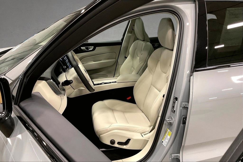 Certified 2024 Volvo XC60 B5 Core w/ Protection Package Premier AWD/4WD image 21
