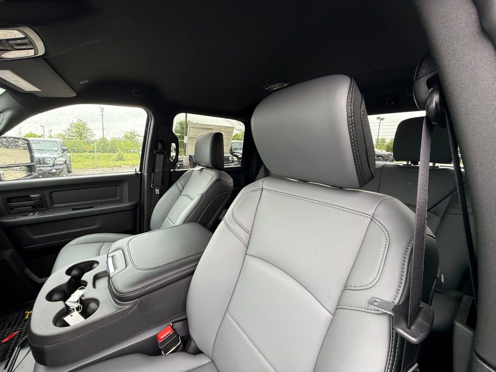 New 2026 RAM 3500 Tradesman AWD/4WD image 13