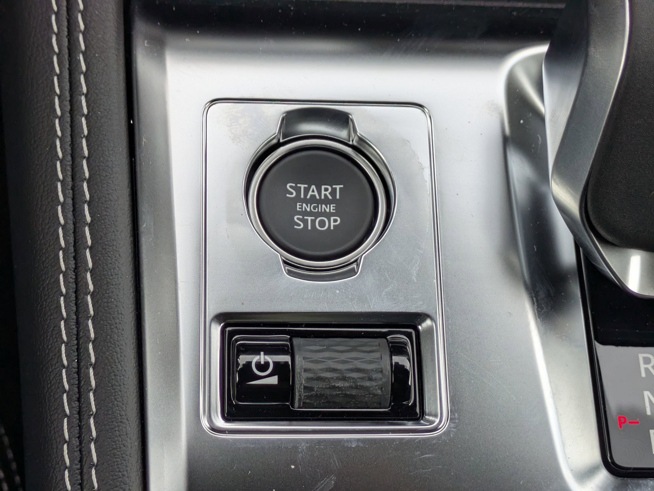 New 2026 Jaguar F-PACE R-Dynamic S image 17