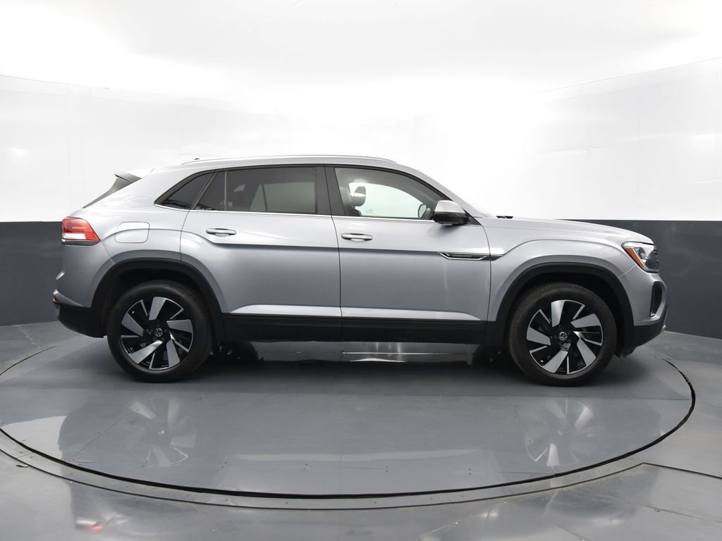 Used 2024 Volkswagen Atlas Cross Sport SE image 49