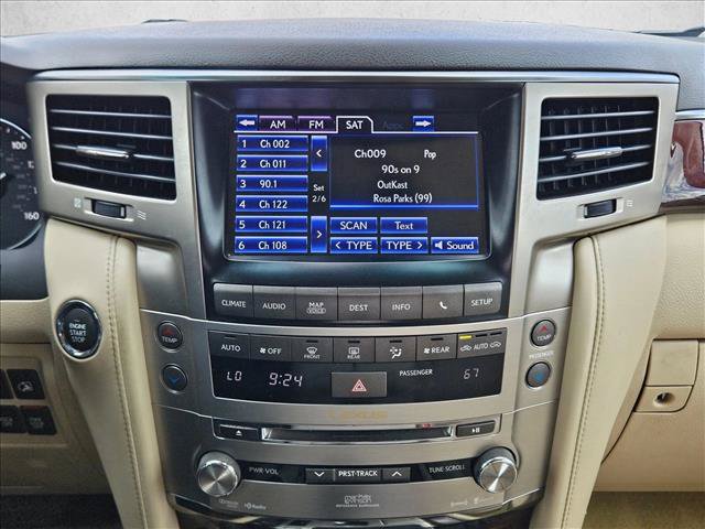 Used 2013 Lexus LX 570 4WD w/ Luxury Pkg w/Pre-crash image 14