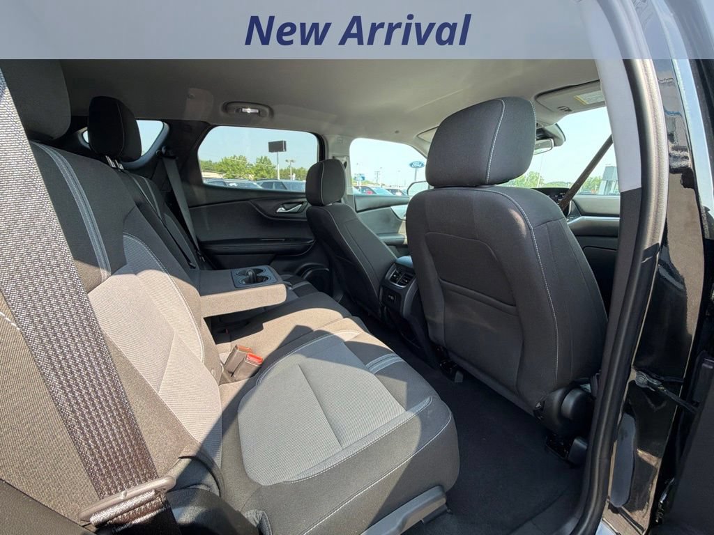 Used 2025 Chevrolet Blazer LT FWD image 6