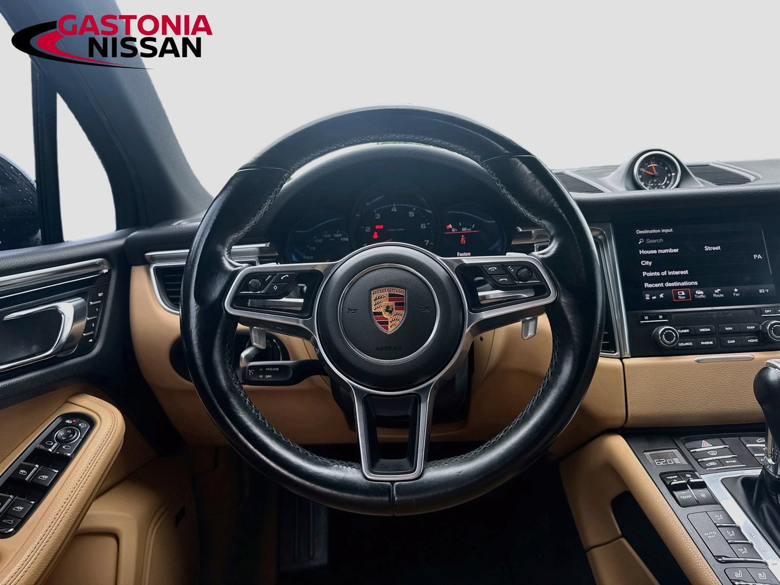 Used 2017 Porsche Macan AWD/4WD image 31