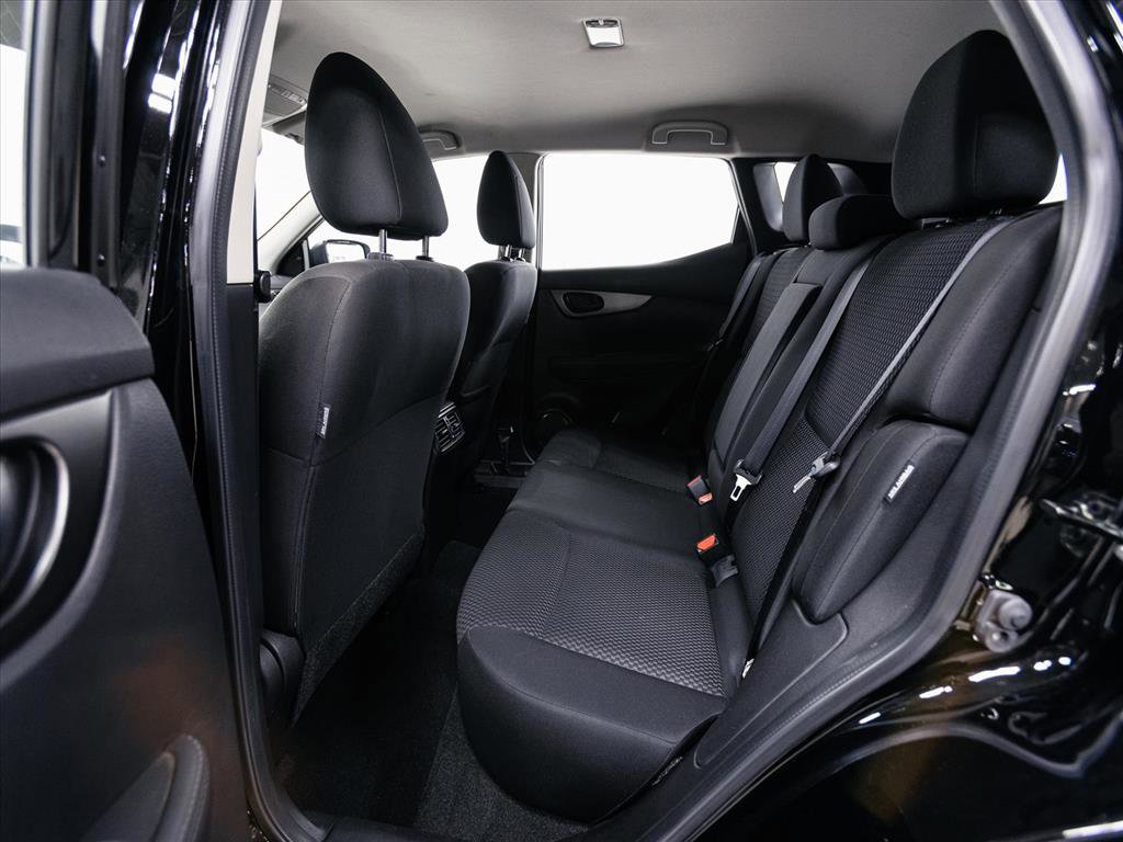 Used 2021 Nissan Rogue Sport S image 5