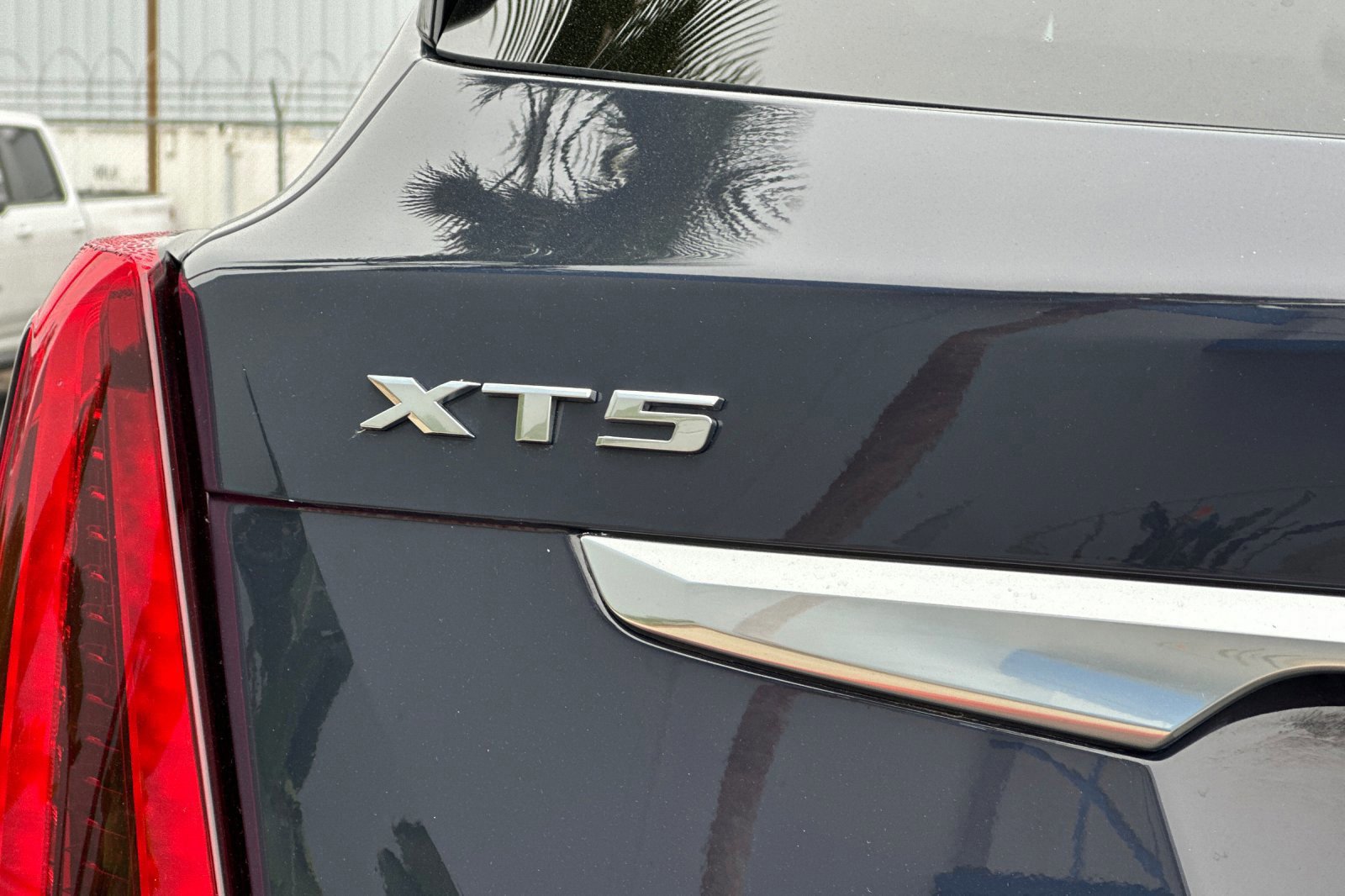 Certified 2025 Cadillac XT5 Premium Luxury image 28