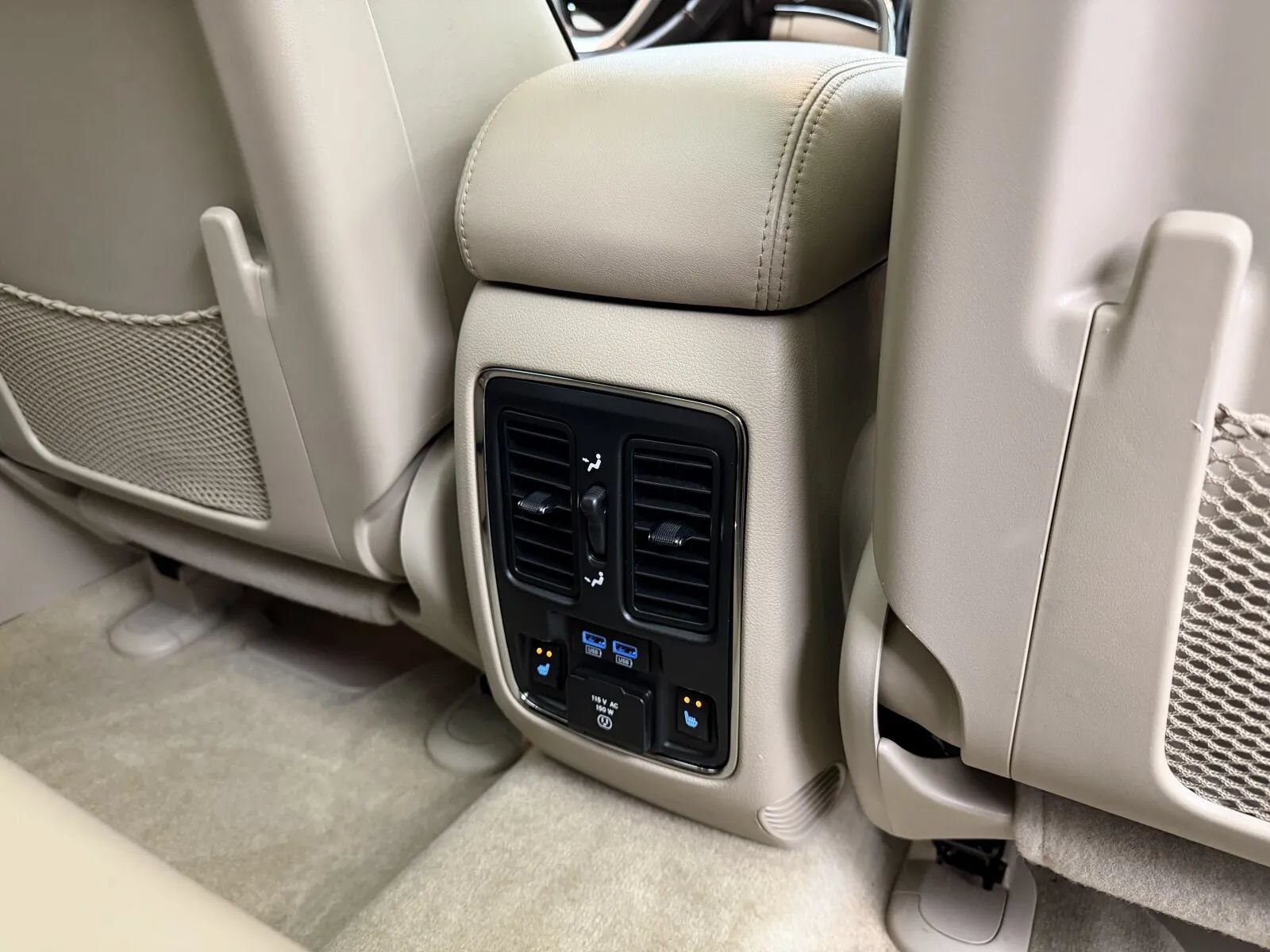 Used 2017 Jeep Grand Cherokee Overland w/ Jeep Active Safety Group AWD/4WD image 33