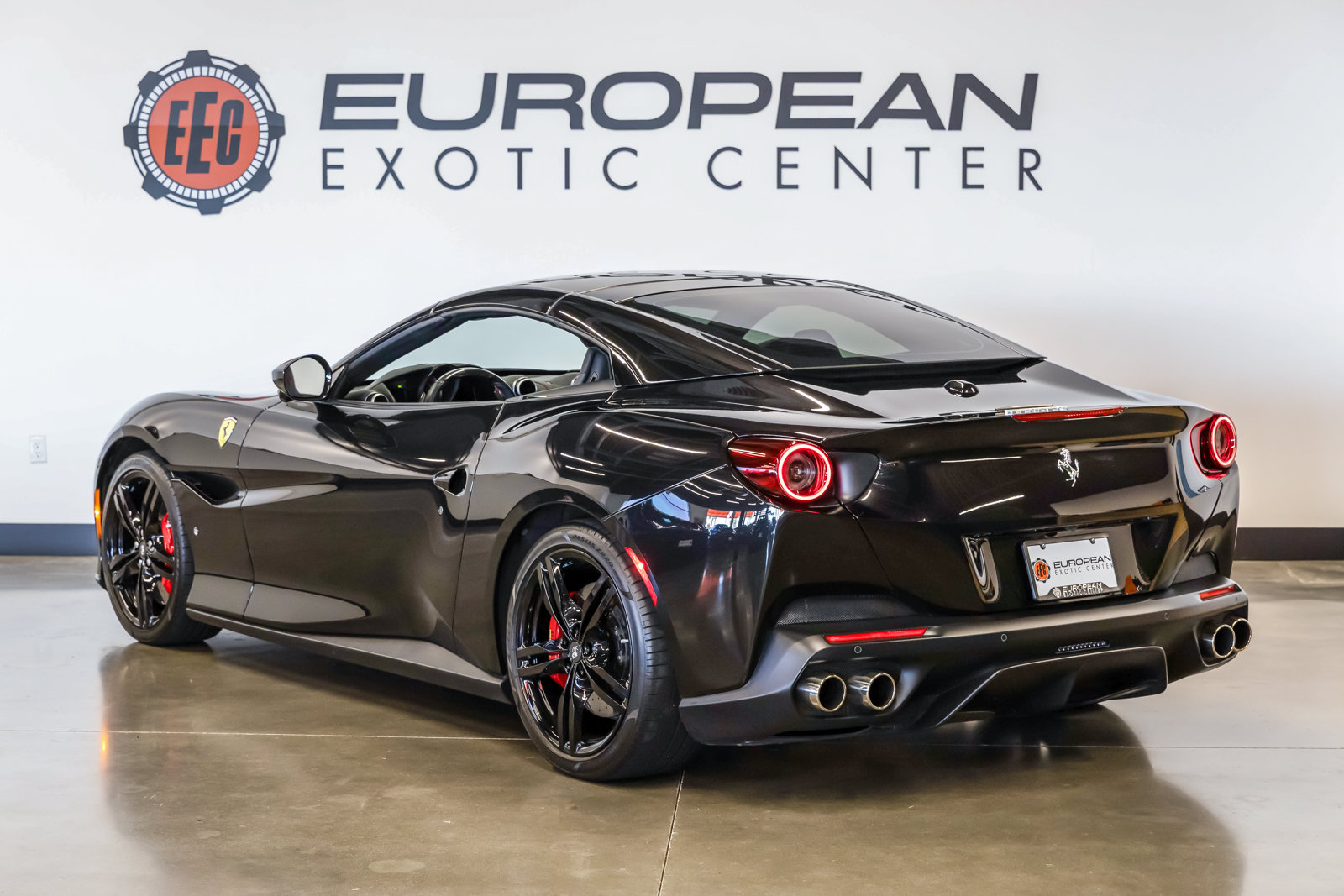 Used 2020 Ferrari Portofino RWD image 10