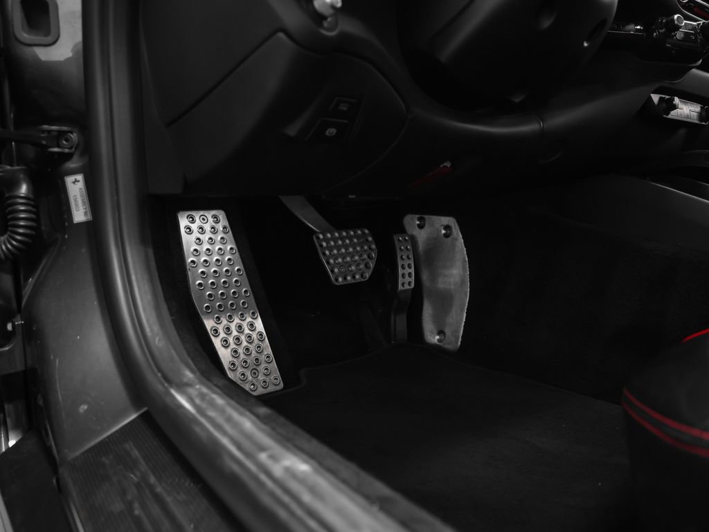 Certified 2018 Ferrari 812 Superfast image 43