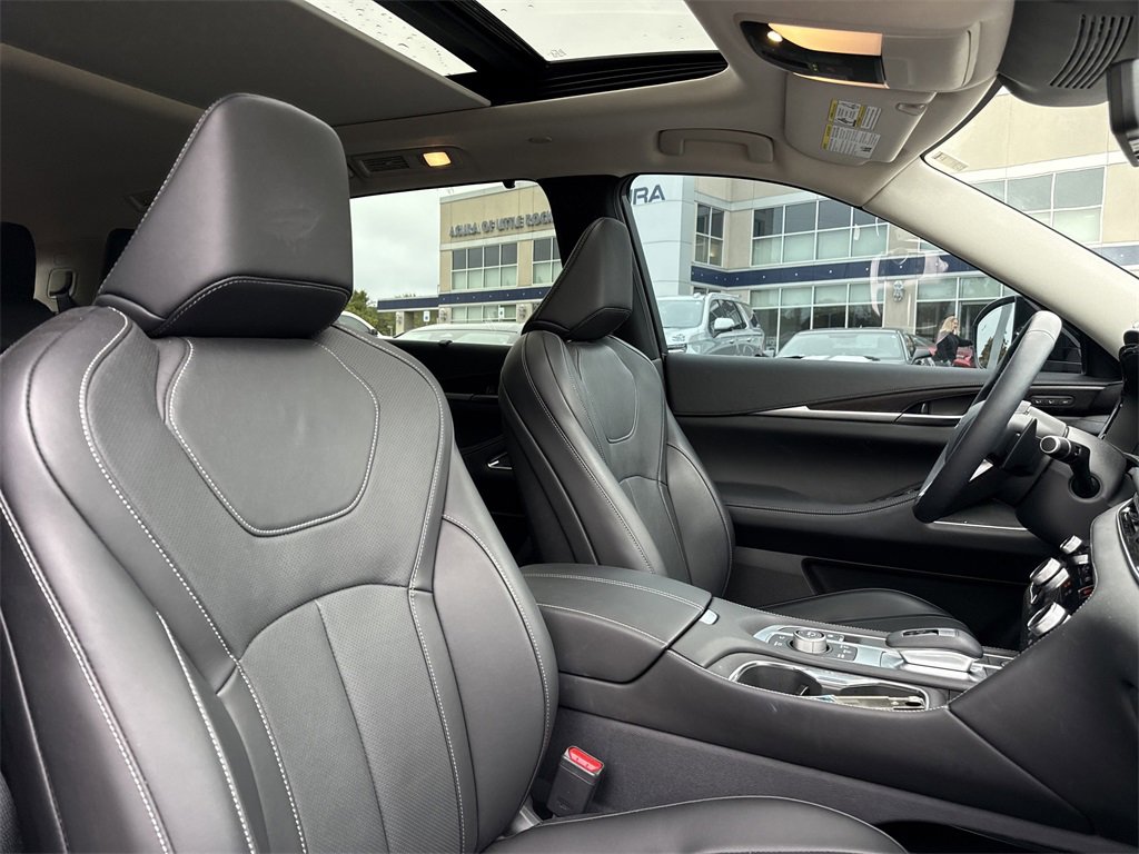 Used 2025 INFINITI QX60 Sensory w/ Vision Package image 18