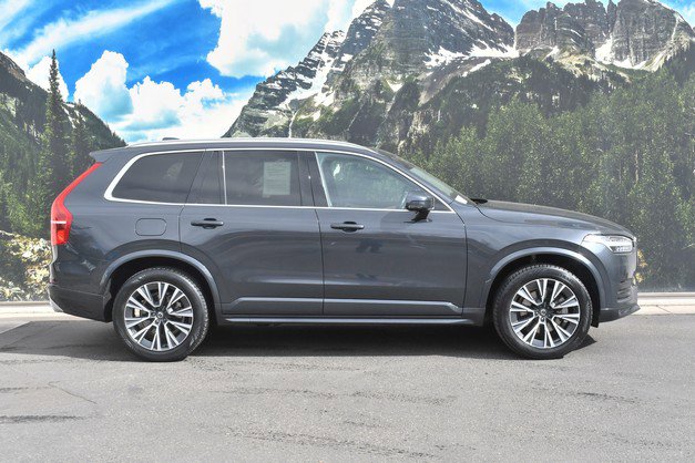 Used 2021 Volvo XC90 T5 Momentum w/ Advanced Package image 2