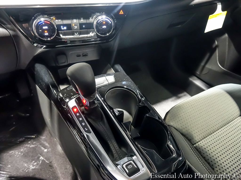 New 2026 Chevrolet Trax LT w/ Driver Confidence Package FWD image 17