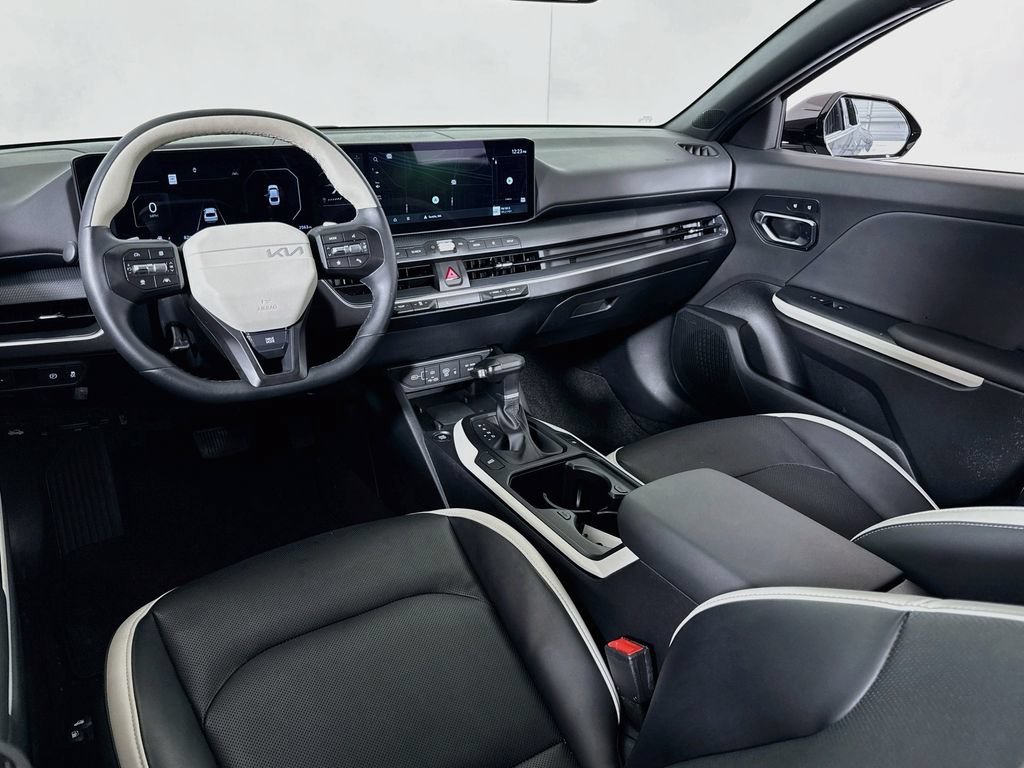 Used 2026 Kia K4 GT-Line w/ GT-Line Premium Package FWD image 32