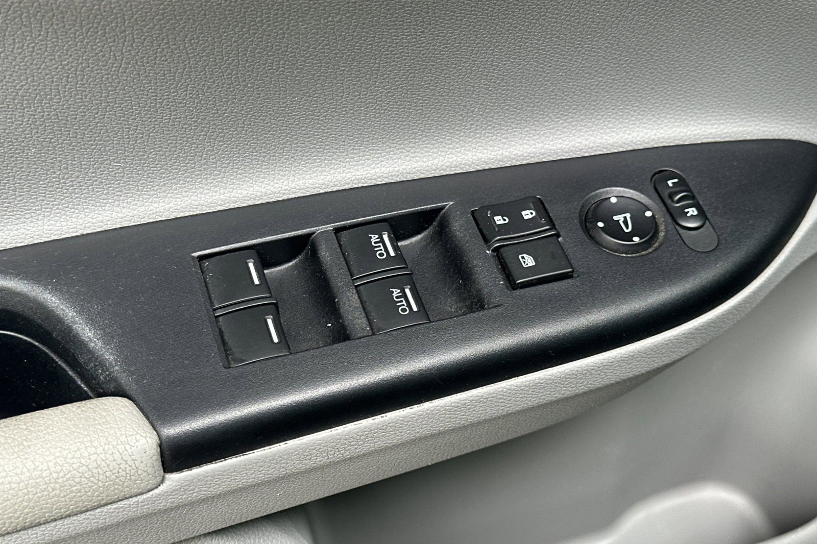 Used 2017 Honda Accord Touring image 14