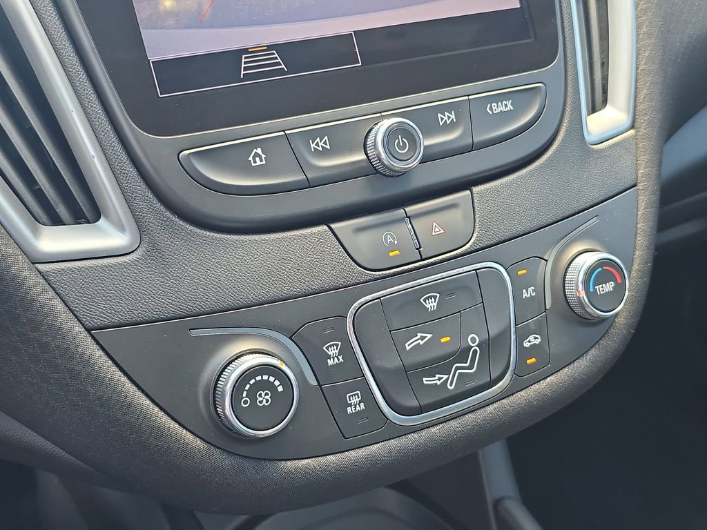 Used 2022 Chevrolet Malibu RS image 28