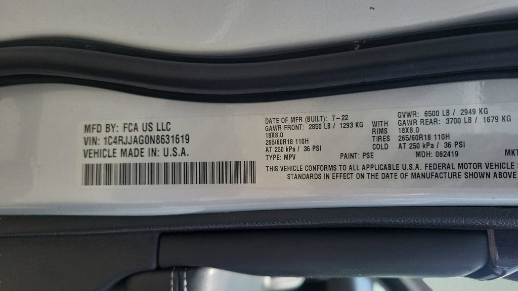 Used 2022 Jeep Grand Cherokee L Laredo w/ Luxury Tech Group I RWD image 23