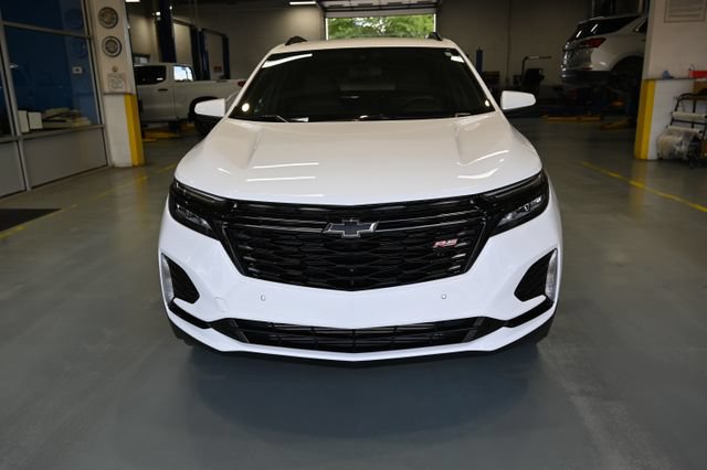 Used 2024 Chevrolet Equinox RS AWD/4WD image 2