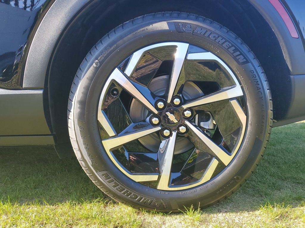 New 2026 Chevrolet Equinox EV LT image 5