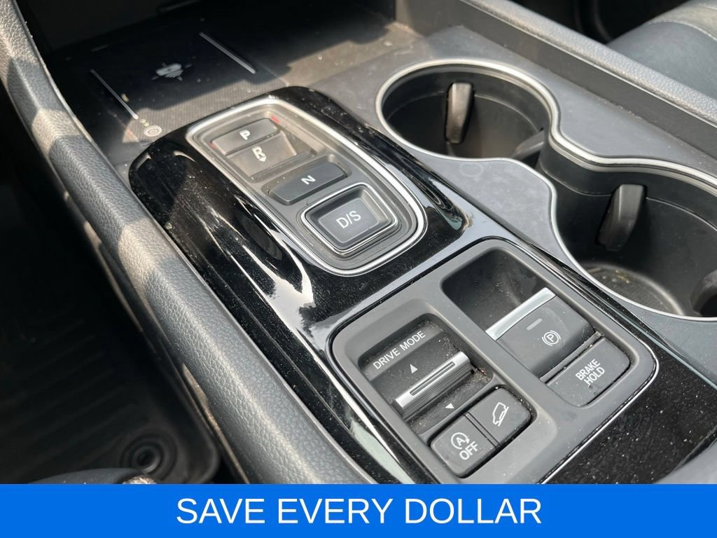 Used 2023 Honda Pilot Touring image 13