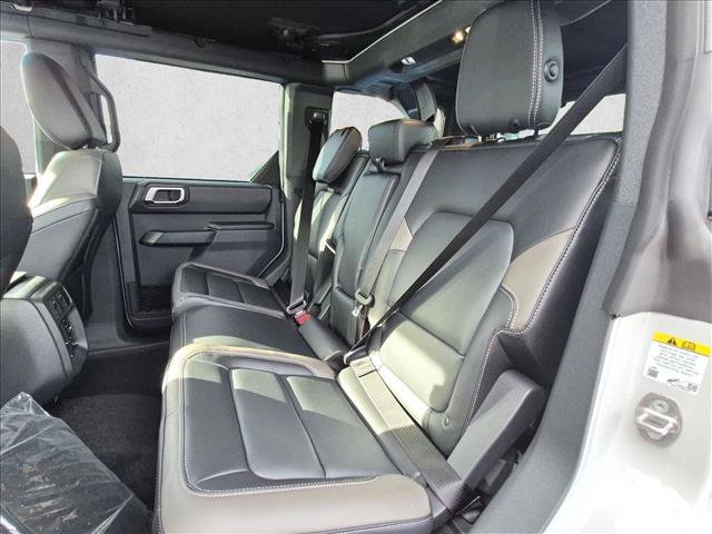 New 2026 Ford Bronco Outer Banks AWD/4WD image 15