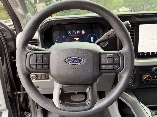 Used 2025 Ford F250 XLT w/ Black Appearance Package AWD/4WD image 10