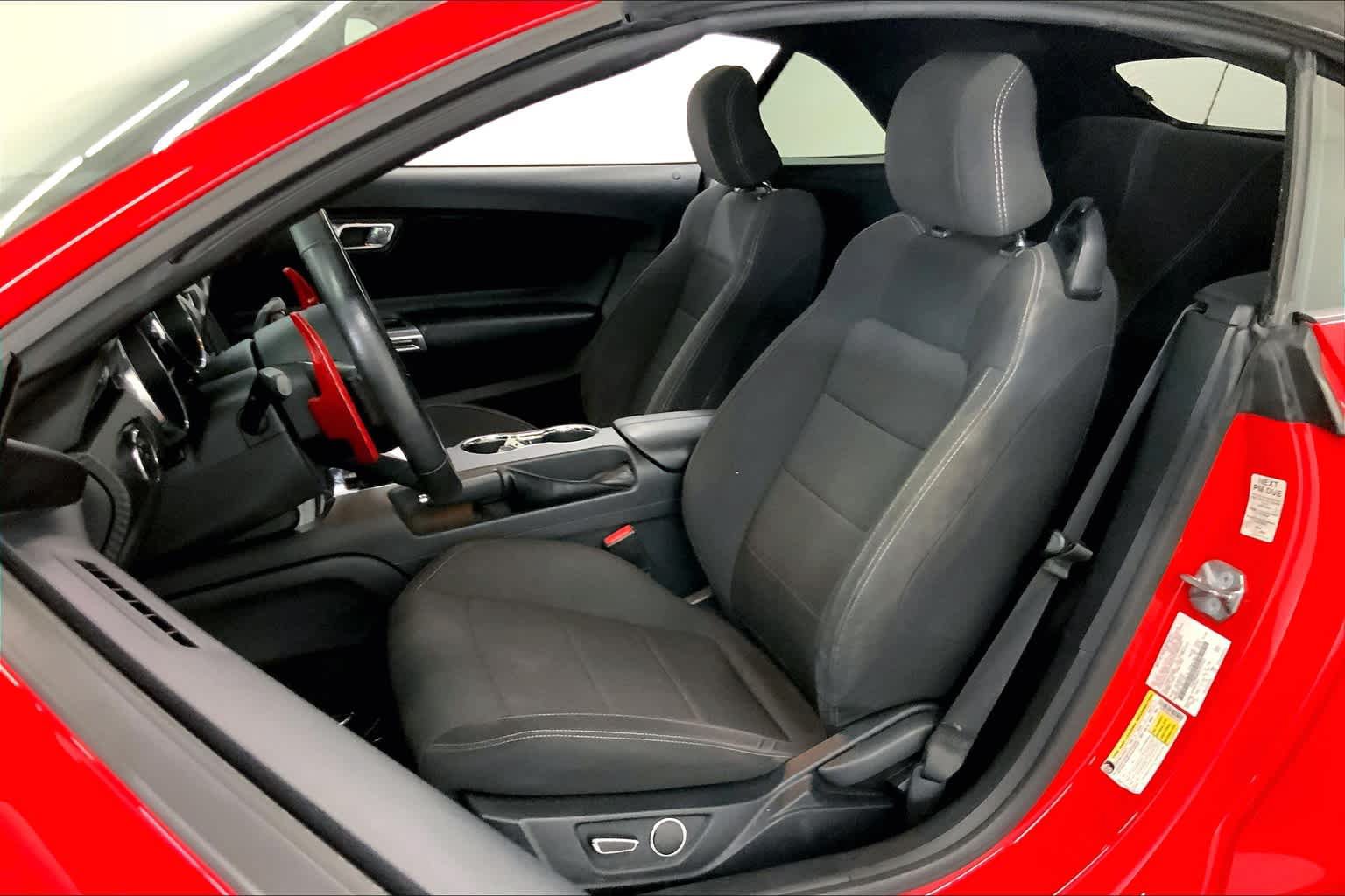 Used 2016 Ford Mustang Convertible w/ Equipment Group 051A RWD image 7