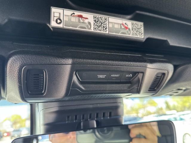 Used 2024 Jeep Wrangler Unlimited Sahara w/ Technology Group AWD/4WD image 31