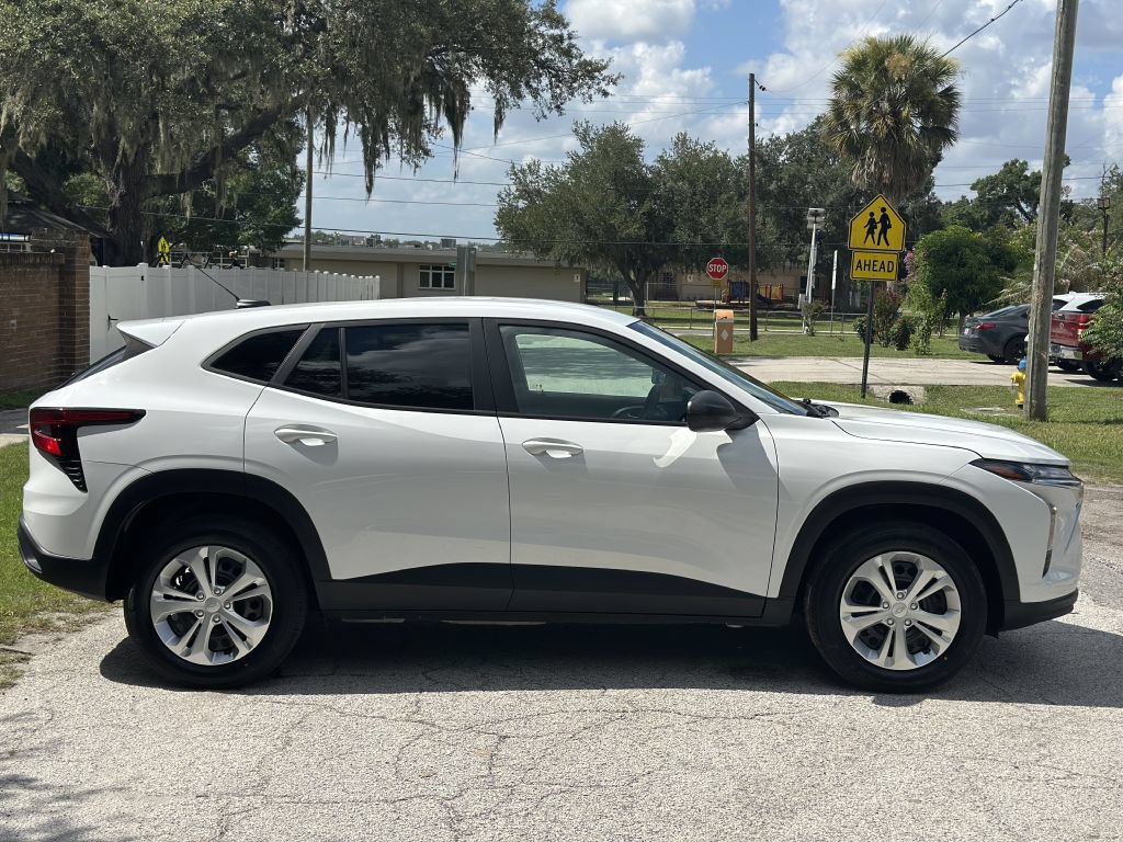 Used 2024 Chevrolet Trax LS FWD image 6