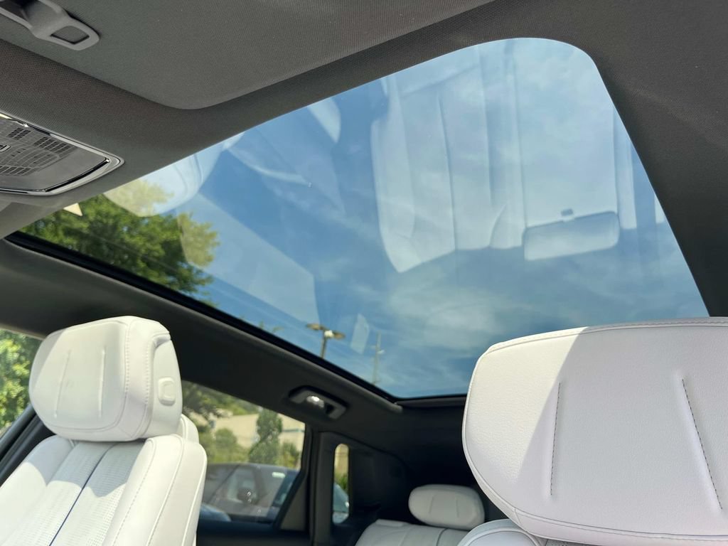 New 2026 Cadillac Lyriq Sport AWD/4WD image 19