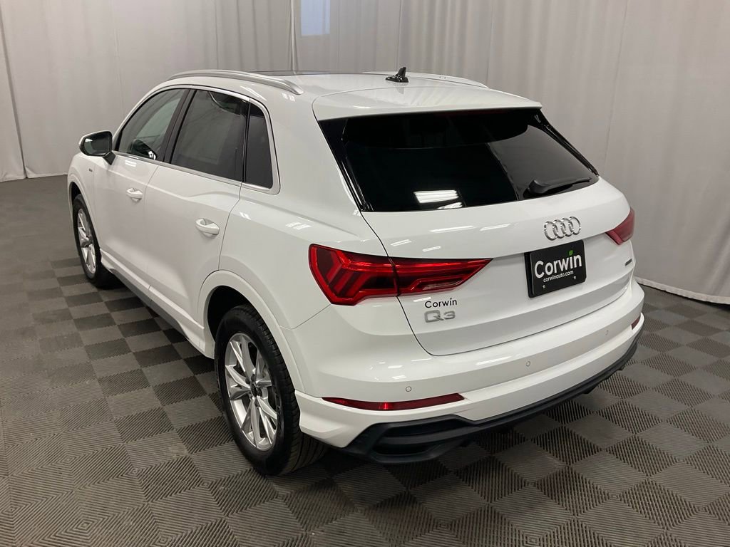 Used 2025 Audi Q3 2.0T Premium image 4